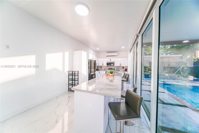 Building Photo - 280 NW 59th Ct