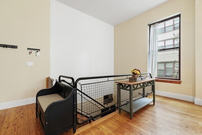 Building Photo - 87 Brookside Ave