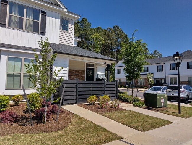 Building Photo - Spacious 2bd/2ba in The Villages at Bartle...