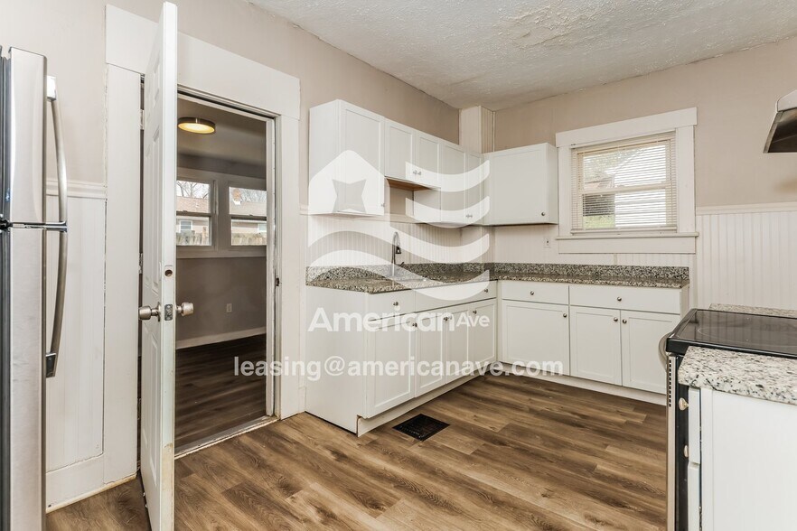 Building Photo - 941 Kercher St