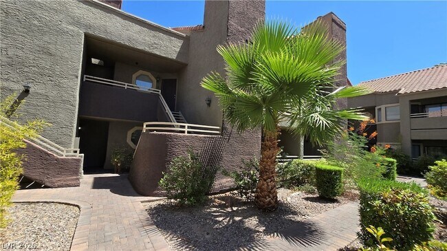 Building Photo - 5002 S Rainbow Blvd
