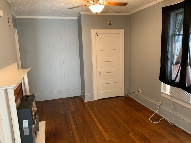 Bedroom 1 - 1542 Quarrier St