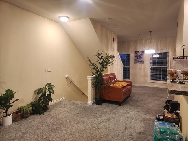 Building Photo - 45735 Graystone Ln