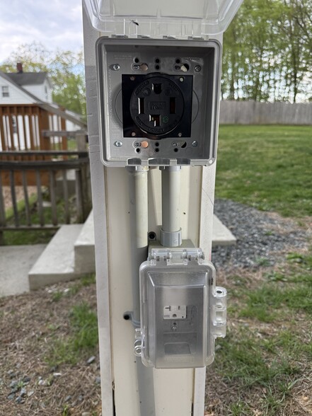 30 AMP EV Charger Hook-up - 93 Robert St