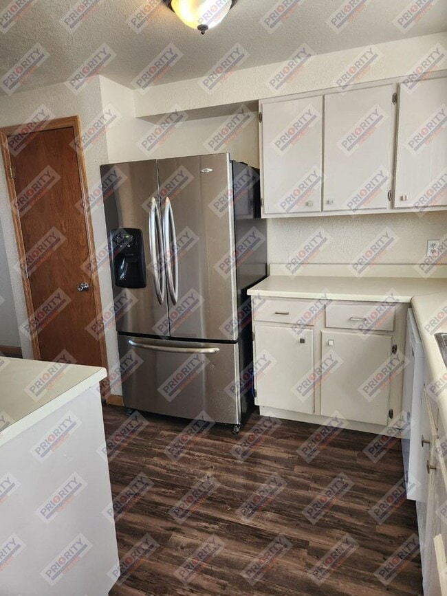 Building Photo - Townhome for Rent