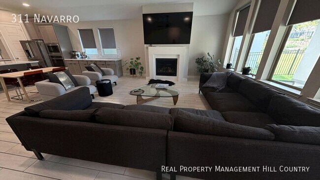 Building Photo - 311 Navarro-