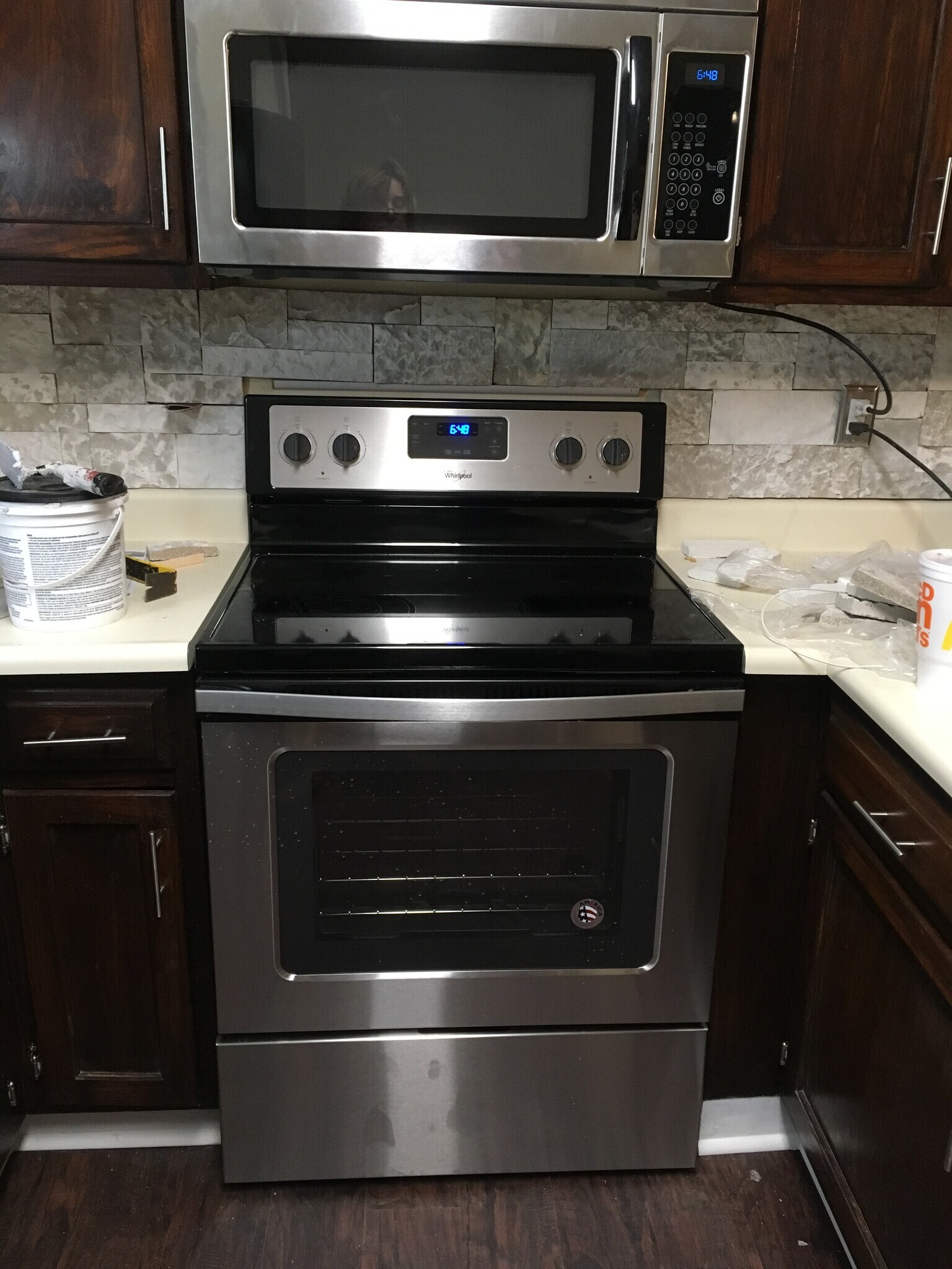 Stainless steel stove with over range microwave - 1000 Ranchero Road