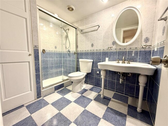 Building Photo - 8757 SW 137th Ave