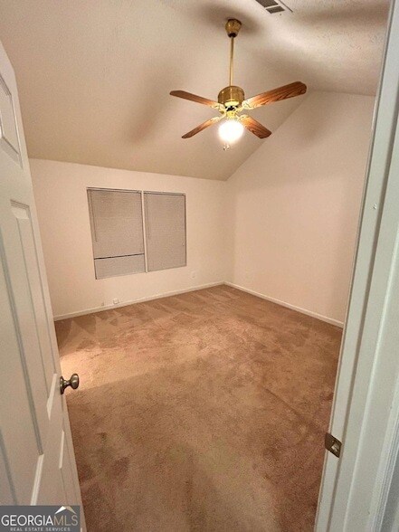 Building Photo - 9268 Clb Vw Trce