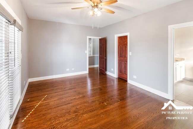 Building Photo - 1437 E 65th Pl