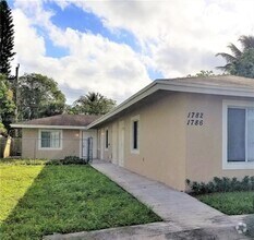 Building Photo - 1782 SW 44th Terrace