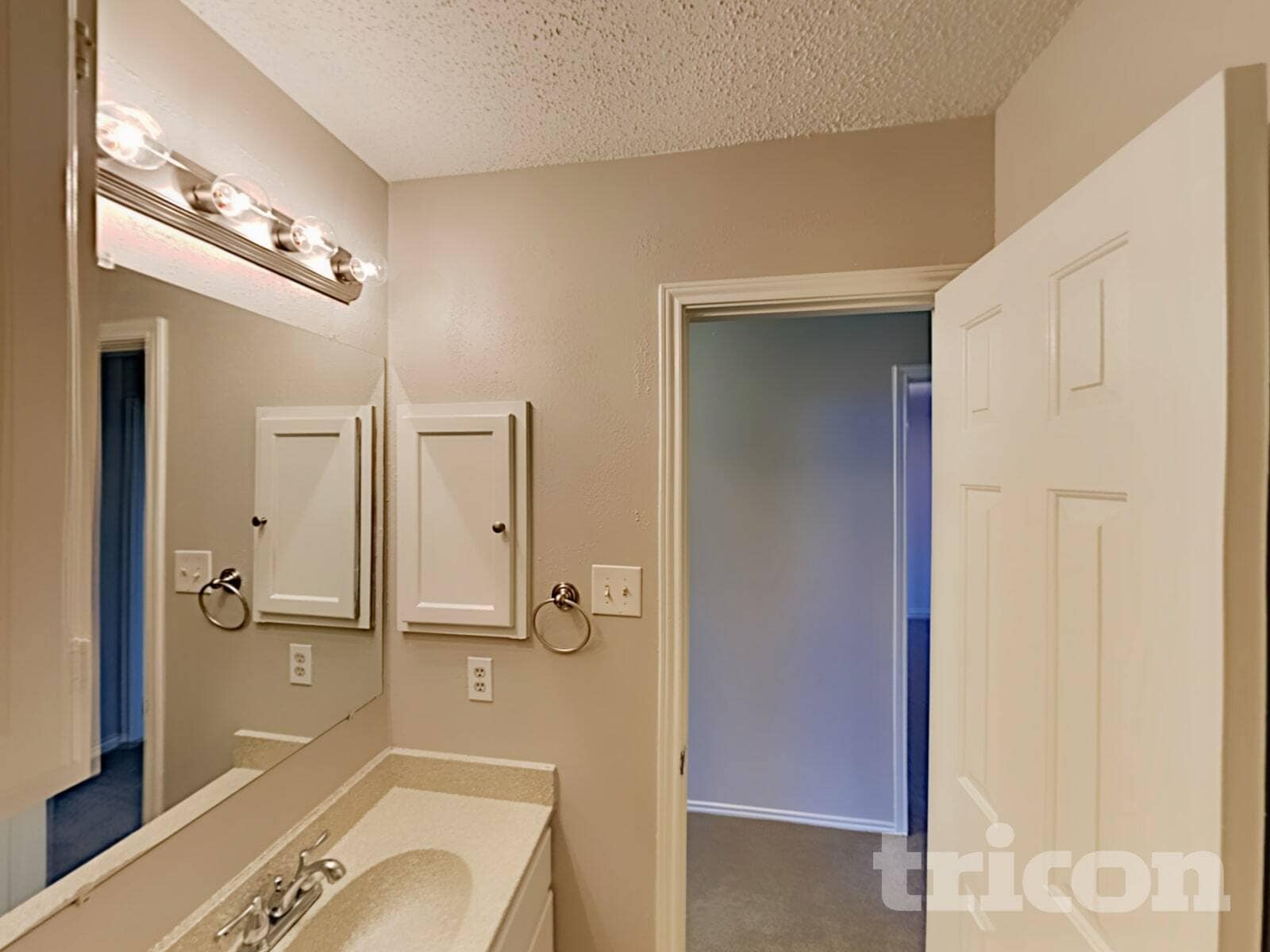 Building Photo - 1525 Juniper Ln