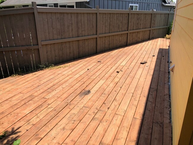 Building Photo - Newer tiny home in Harrisburg, OR!