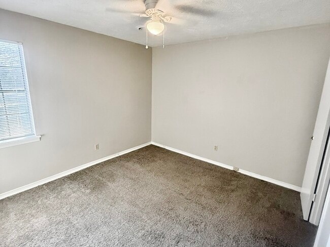 Building Photo - 52 Landmark Loop