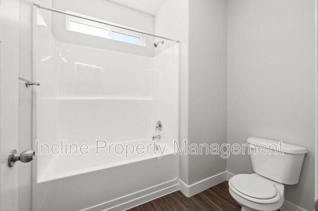 Building Photo - 359 W 785 N