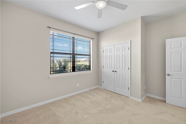 Building Photo - 1322 SW 22nd Ave