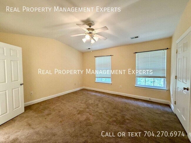 Building Photo - 2154 Sardony Ln