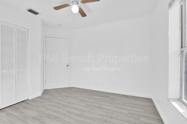 Building Photo - 13900 Folkestone Cir