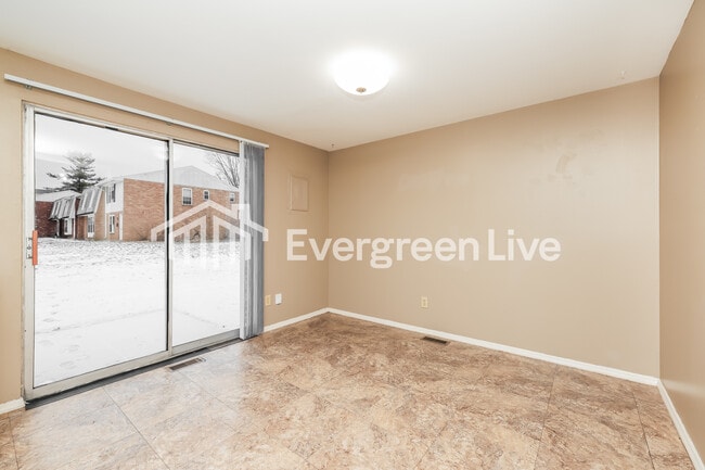 Building Photo - 7552 Mt Whitney