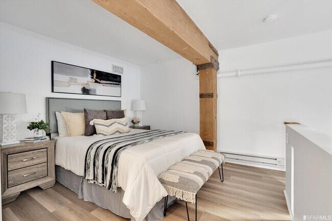 Building Photo - 461 2nd St