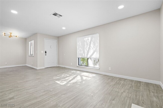 Building Photo - 5191 Caliente St