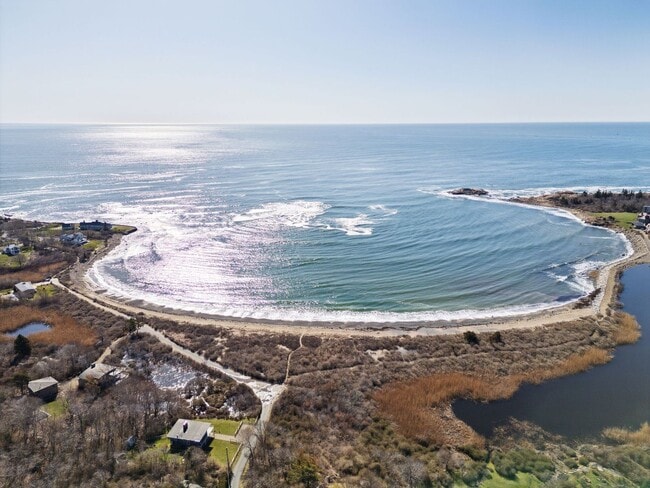 Building Photo - 17 Hillside Rd