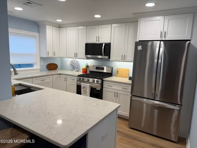 Building Photo - 408 13th Ave