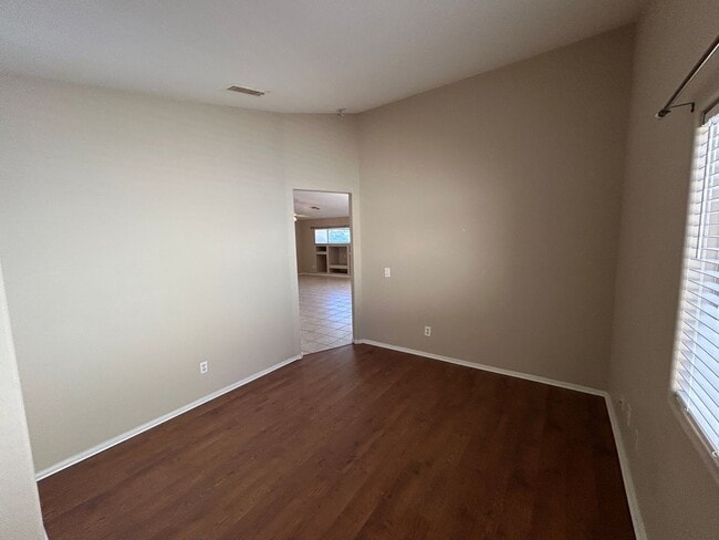 Building Photo - 13444 W Paradise Ln