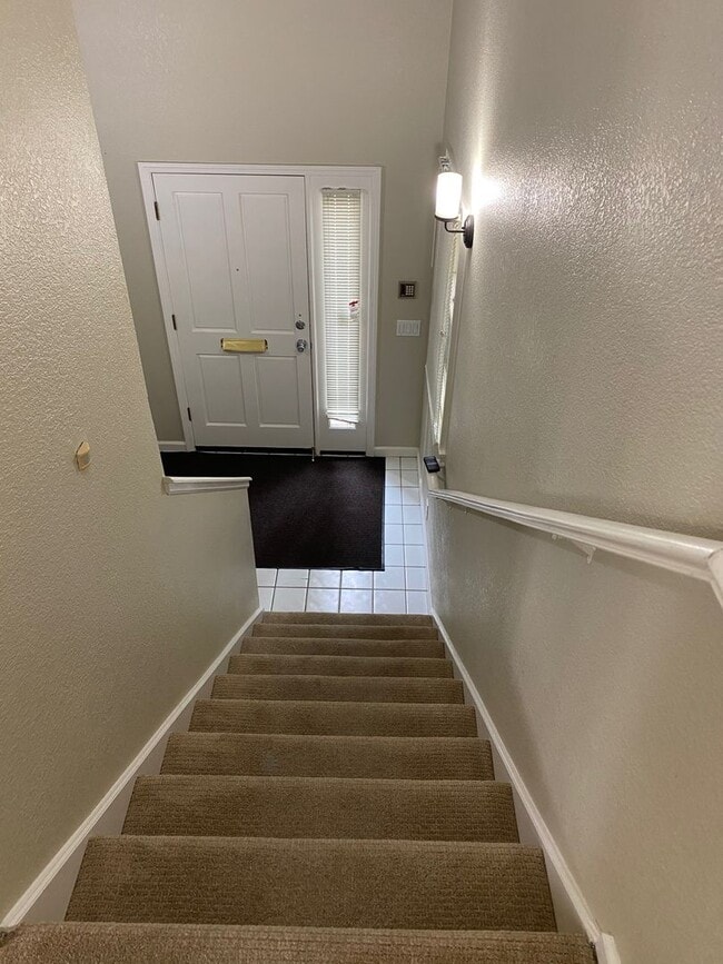 Building Photo - 2330 I St