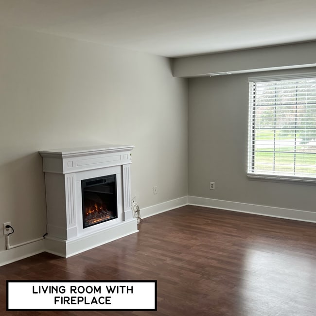 Living room - 1873 Meadow Dale Ct