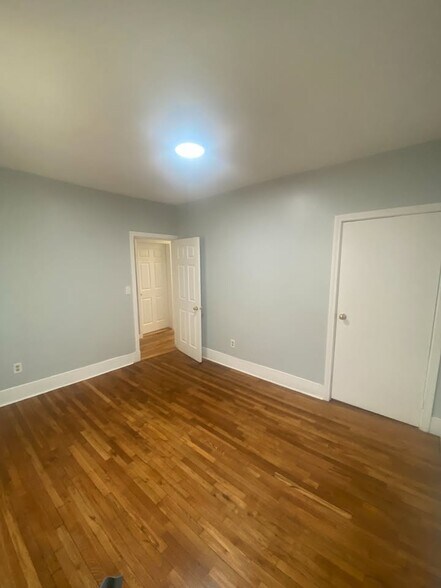 Building Photo - 647 Walk Hill St