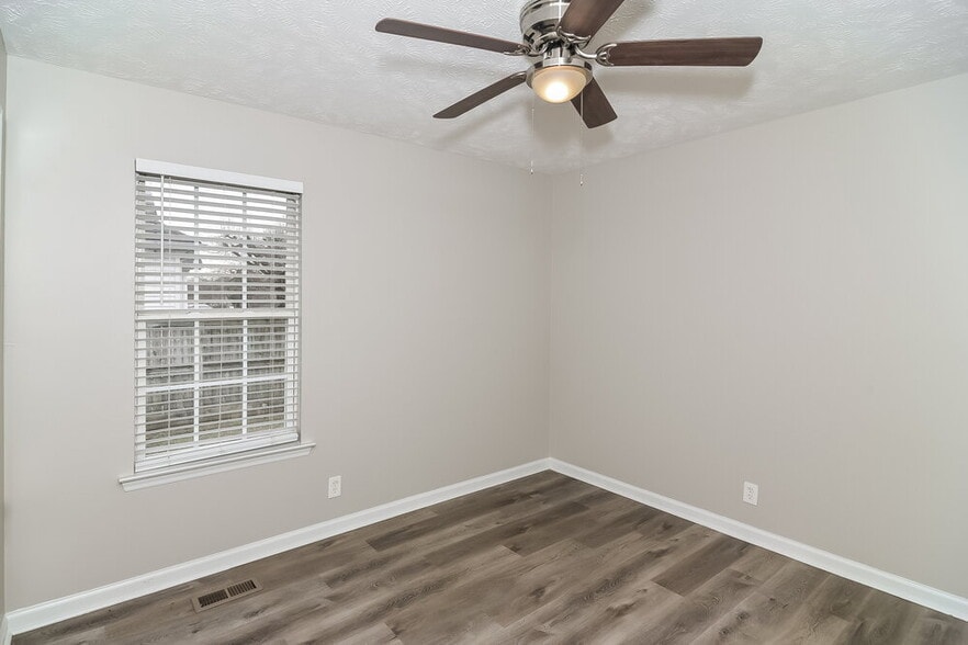 Building Photo - 1002 Wismar Ct