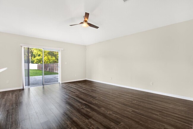 Building Photo - 10613 Little Bend Ln