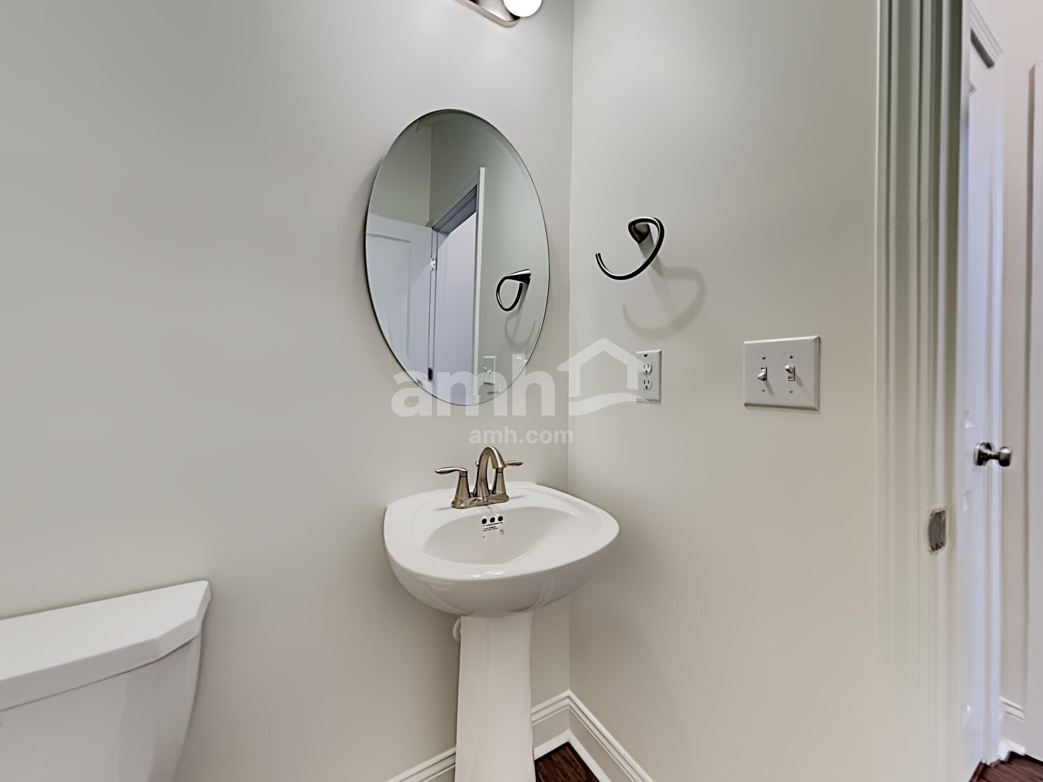 Building Photo - 308 Bering Ln