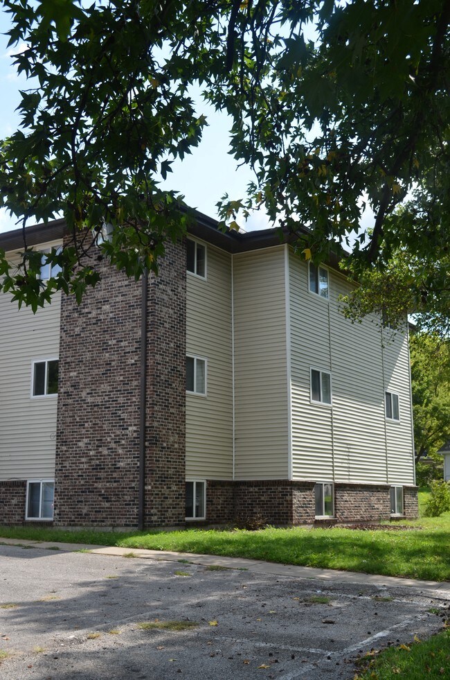 Building Photo - Capitol Hill Apartments