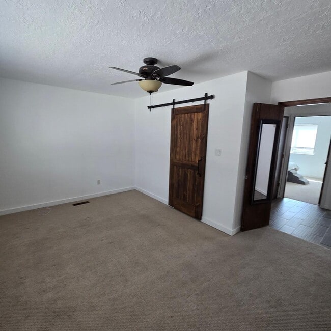 Building Photo - 1048 Monte Largo Dr NE