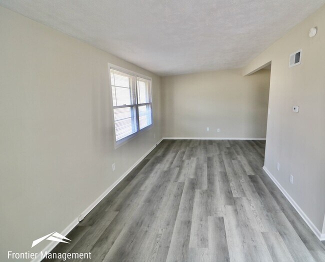 Building Photo - Unique Studio Apartment Located in East Manhattan!