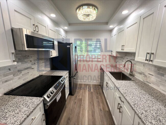 Building Photo - 649 S Tamiami Trl