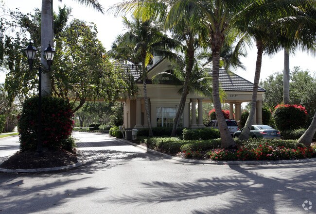 Building Photo - Fiddler's Creek