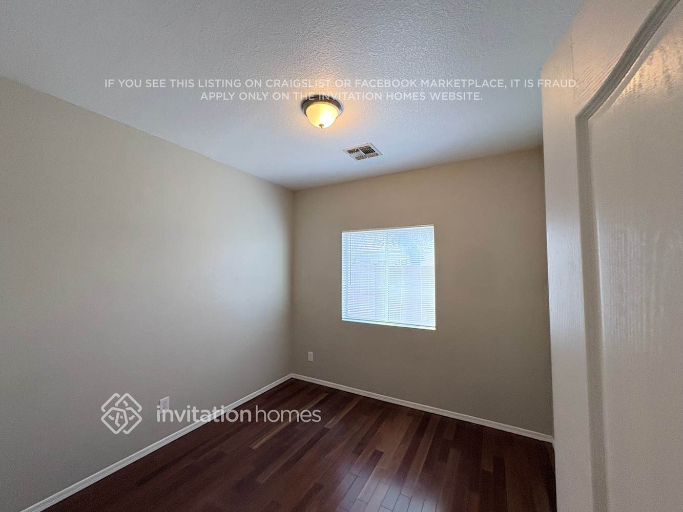 Building Photo - 2509 N Silverado