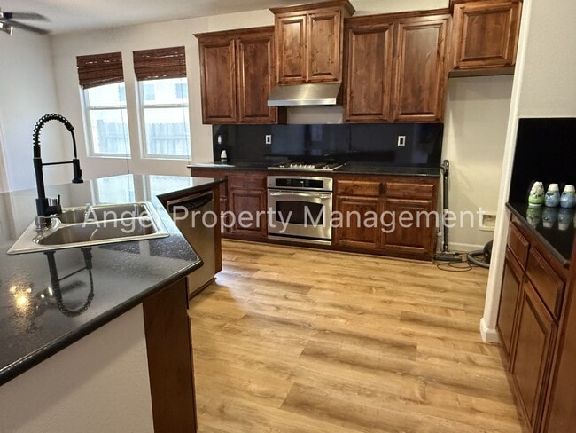 Building Photo - 3055 Brunnet Ln