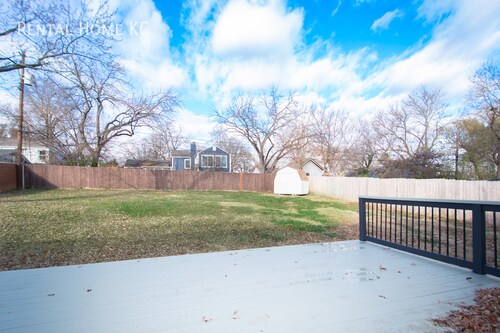 Building Photo - 6516 W 78th St