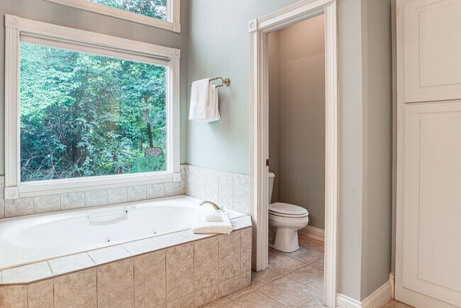 Building Photo - 16071 Winding Ridge Trail