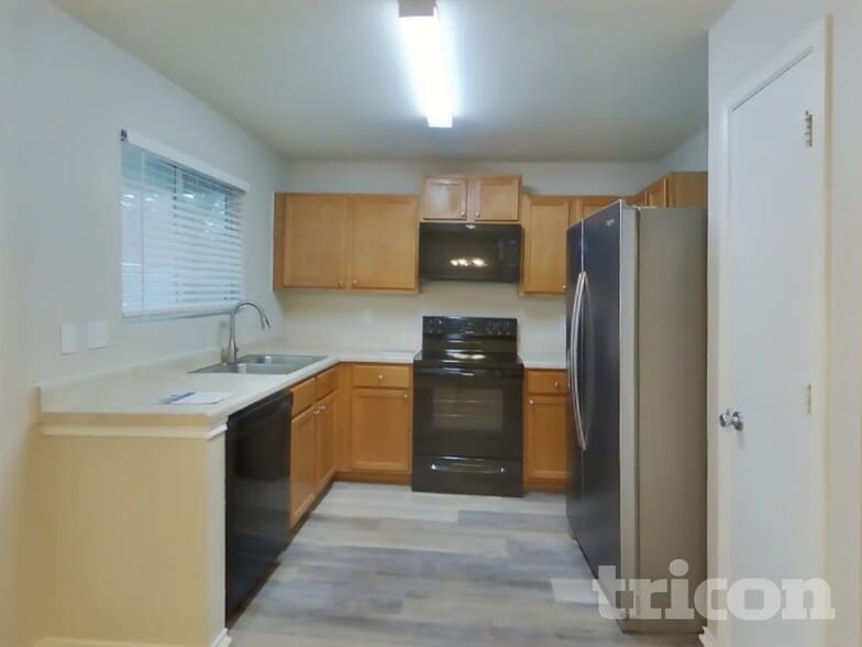 Building Photo - 160 Hanging Moss Dr