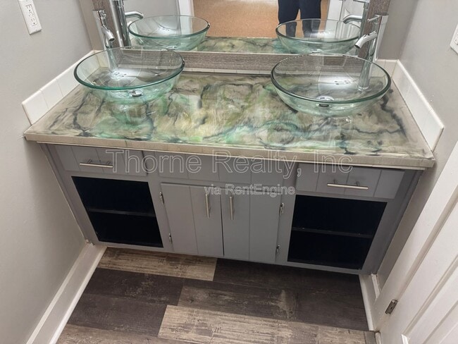 Building Photo - 1508 Treetop Ln