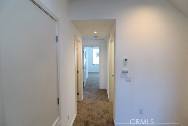 Building Photo - 561 W Maple Ave