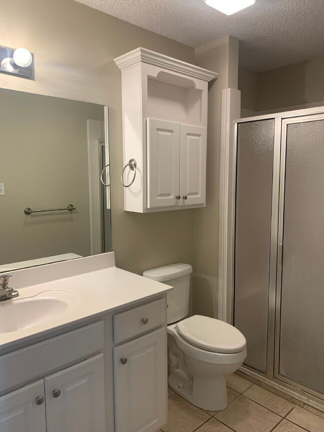 Building Photo - Beautiful duplex in Cooper School District!