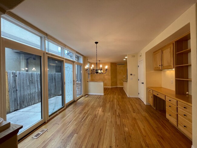 Building Photo - An Inviting Cherry Creek Lifestyle!