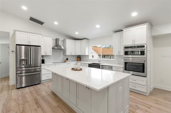 Building Photo - 1020 19th St SW