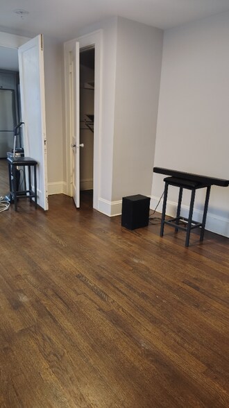 Building Photo - 170 Yantic Rd